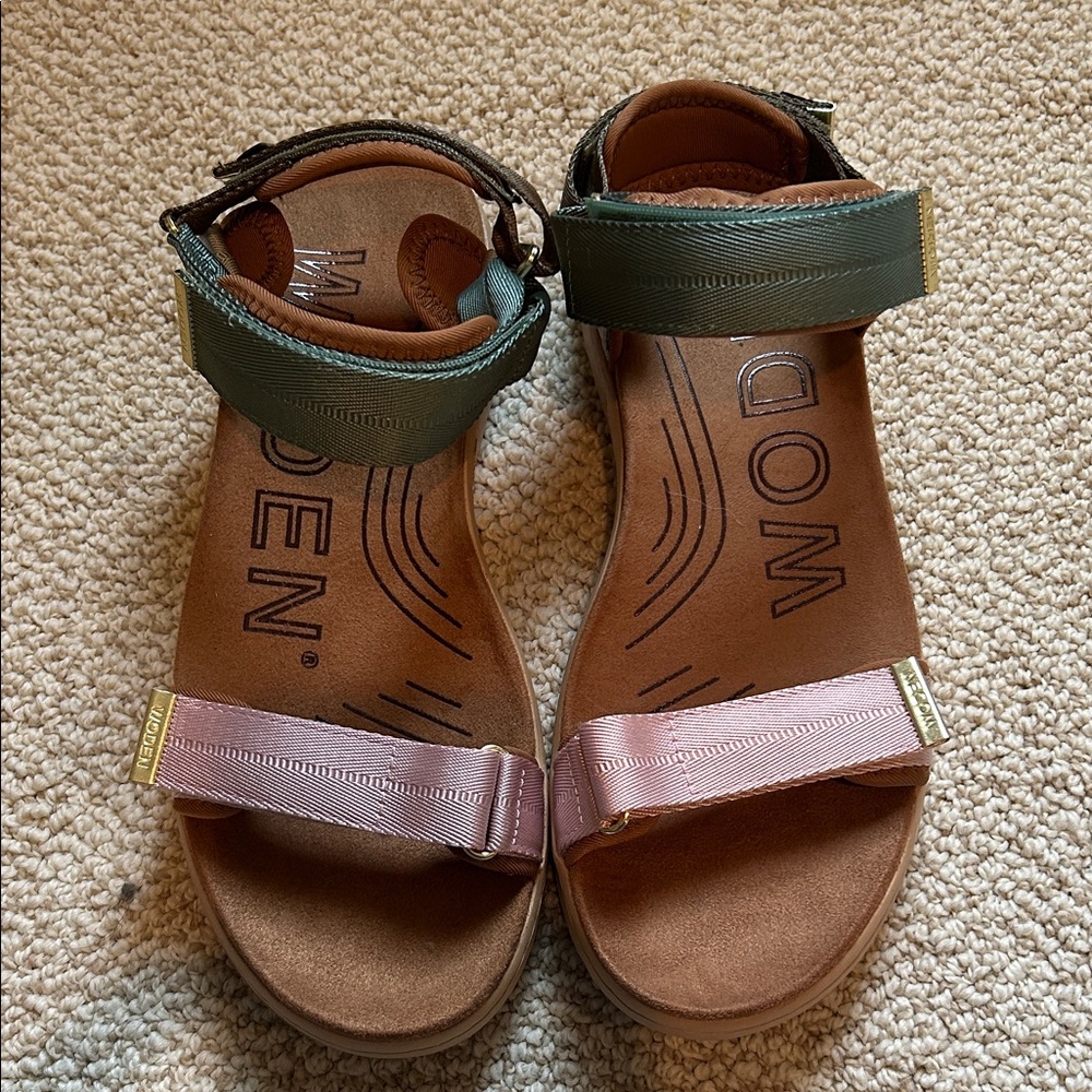 NEW Women’s Woden Two-Tone Green and Pink Strappy Sandals, size 9